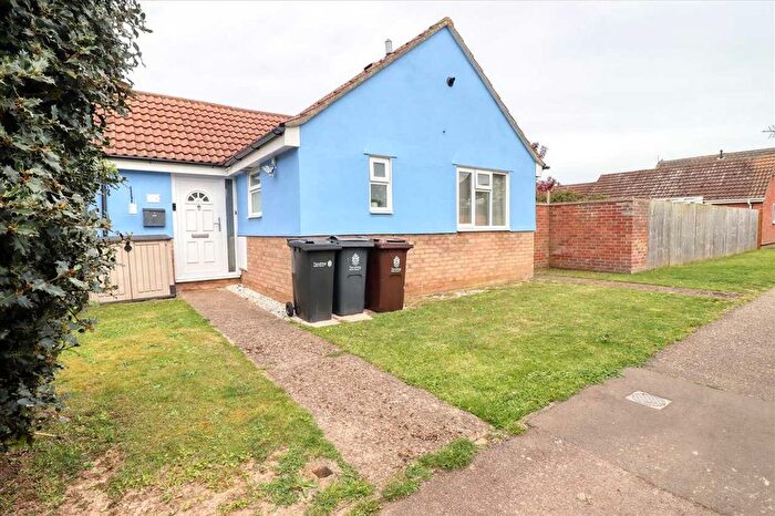 4 Bedroom Bungalow For Sale In Camellia Crescent, Clacton On Sea, CO16