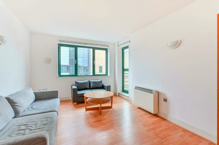 1 Bedroom Flat For Sale In Londinium Tower, Mansell Street, City, London, E1