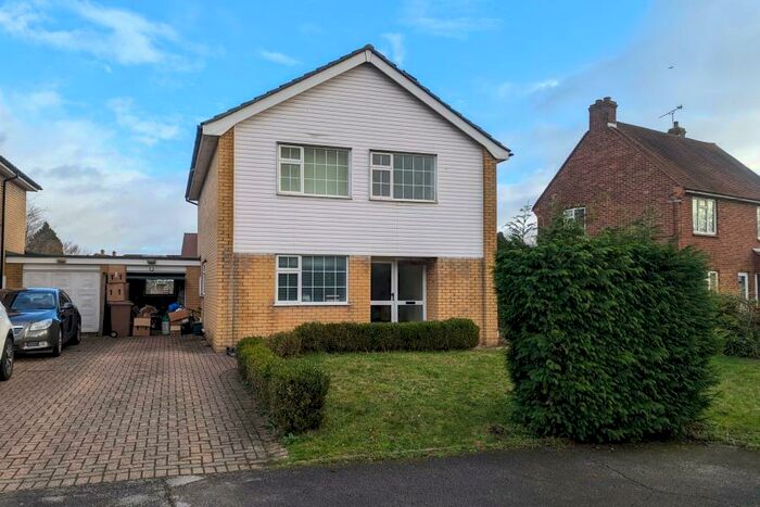 4 Bedroom Detached House To Rent In West End, Surrey, GU24
