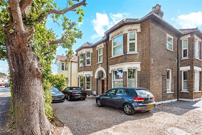 1 Bedroom Maisonette For Sale In Brentwood Road, Romford, RM1