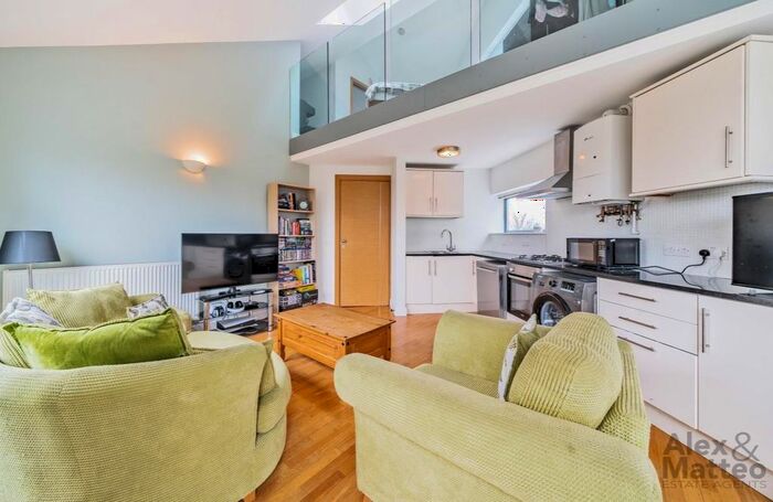 2 Bedroom Flat To Rent In Trundleys Road, London, SE8