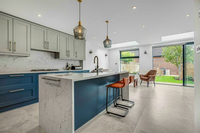 4 Bedroom House To Rent In Wallorton Gardens, East Sheen, SW14