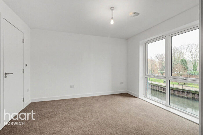2 Bedroom Apartment For Sale In Printworks Drive, Norwich, NR3