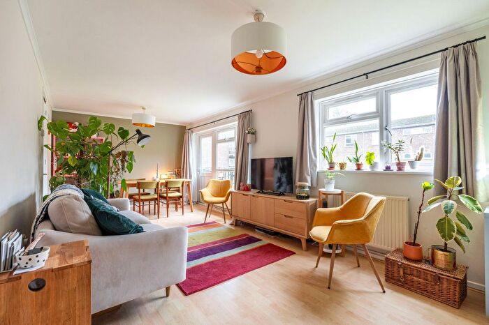 2 Bedroom Flat For Sale In Watson Grove, Norwich, NR2