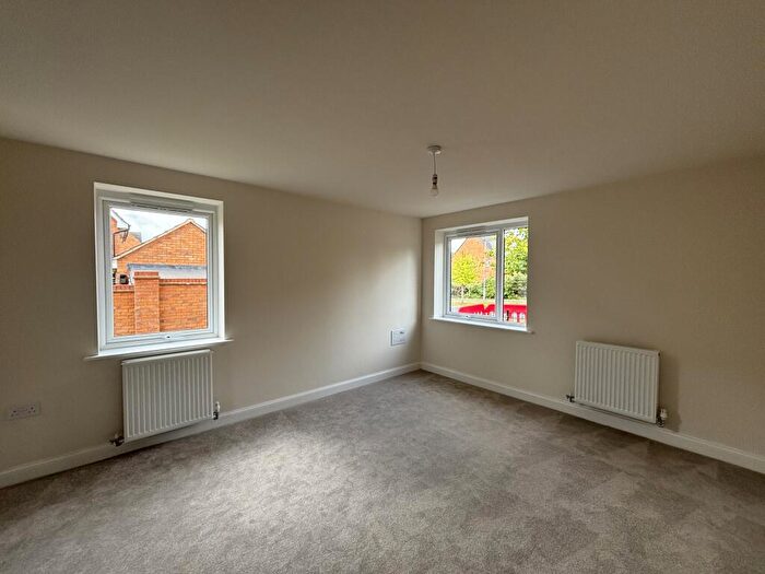 2 Bedroom Flat To Rent In Vespasian Road, Fairfields, Milton Keynes, MK11