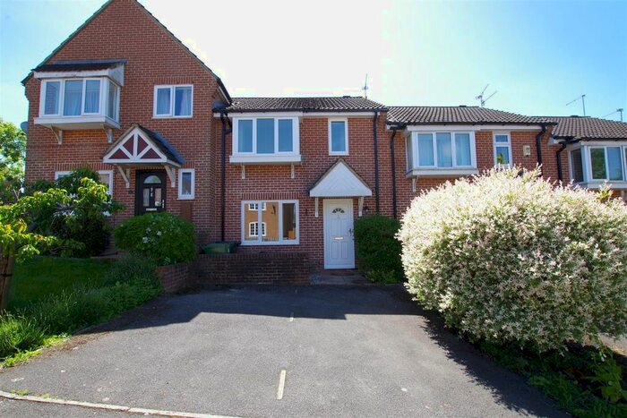 2 Bedroom Terraced House To Rent In Oliver Close, The Prinnels, Swindon, SN5