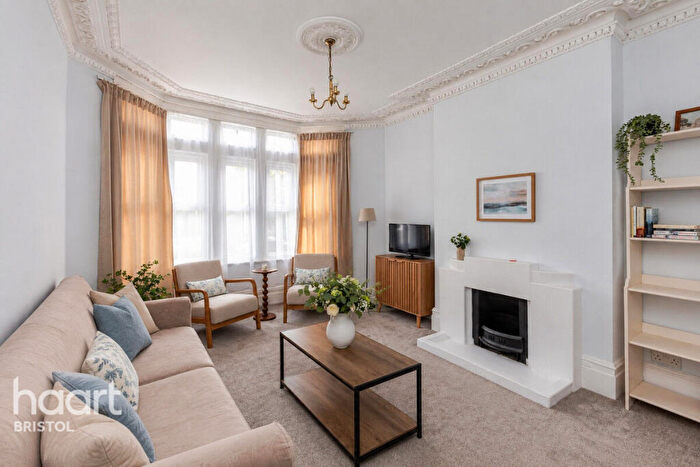 5 Bedroom Terraced House For Sale In Oldbury Court Road, Bristol, BS16