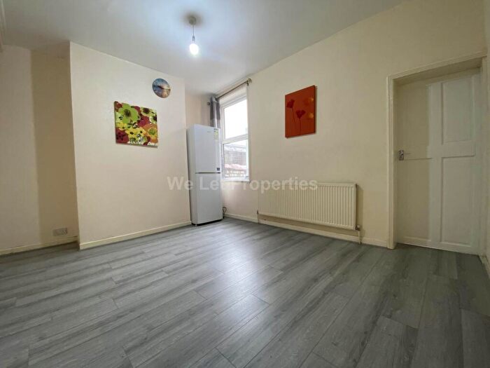 3 Bedroom House To Rent In Kathleen Grove, Manchester, M14