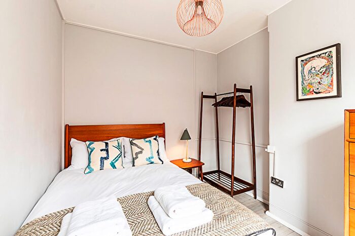 1 Bedroom Flat To Rent In Freshwater Court, Crawford Street, London, W1H