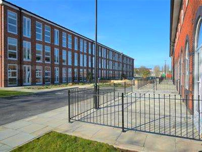 1 Bedroom Flat To Rent In Forest Road, Feltham, TW13