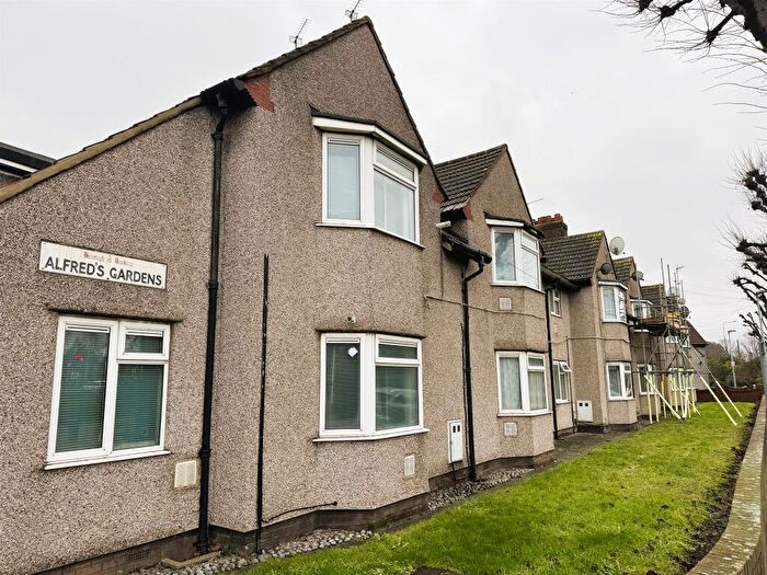 1 Bedroom Flat For Sale In Alfreds Gardens, Barking, IG11