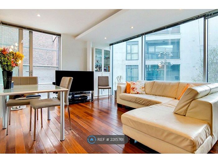 2 Bedroom Flat To Rent In The Q Building, London, E15