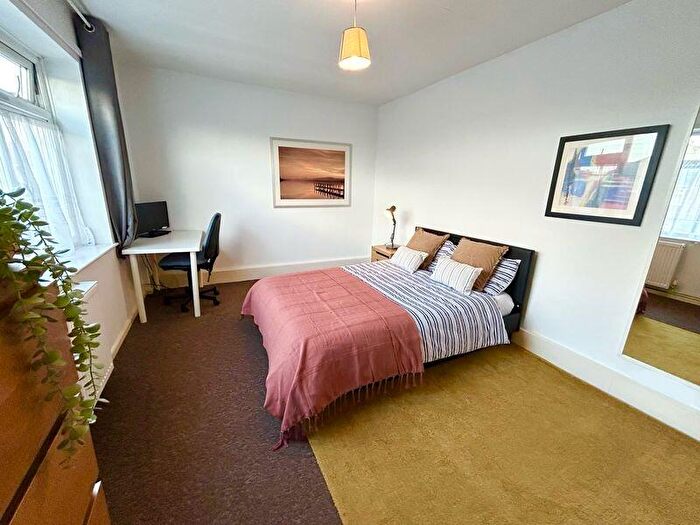 1 Bedroom House To Rent In Kenmore Drive, Bristol, BS7