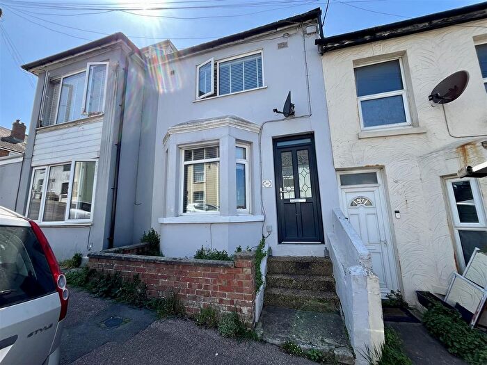3 Bedroom Terraced House For Sale In Sandown Road, Hastings, TN35