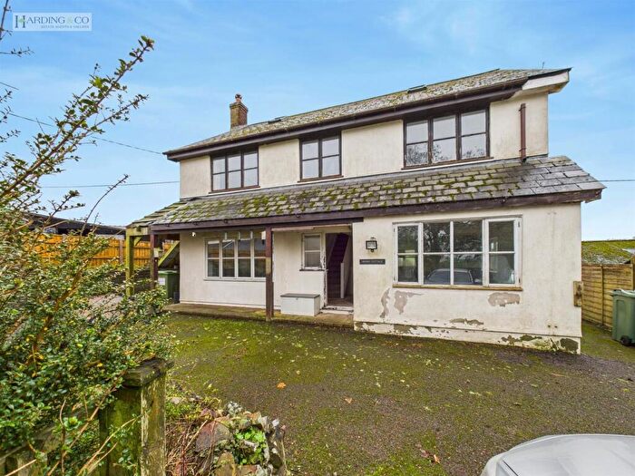 4 Bedroom Detached House For Sale In Frithelstock, Torrington, EX38