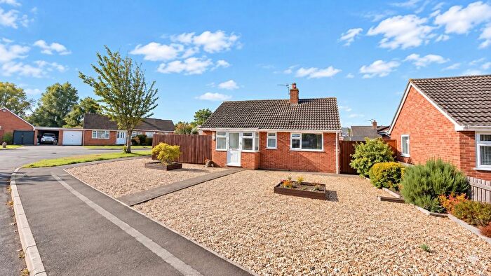 3 Bedroom Bungalow For Sale In Stoddens Walk, Burnham-On-Sea, TA8