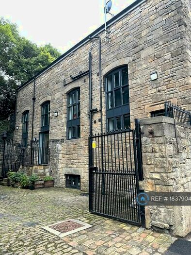 2 Bedroom Penthouse To Rent In Abbey Road, Leeds, LS5