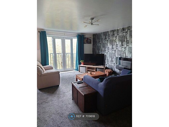 2 Bedroom Flat To Rent In Brindley House, Chesterfield, S41