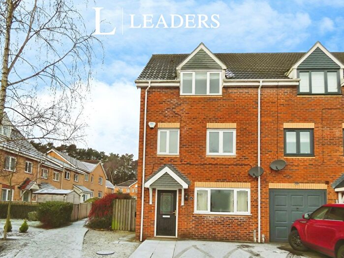 4 Bedroom Semi-Detached House To Rent In Scholars Way, Berry Hill, Mansfield, NG18