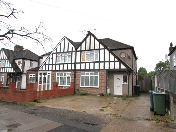 5 Bedroom Semi-Detached House To Rent In Kenton Lane, Harrow, Middlesex, HA3
