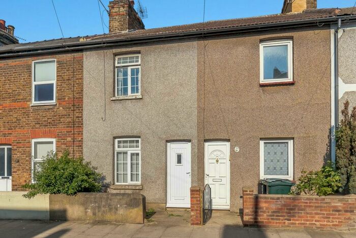 2 Bedroom House To Rent In Church Road, Swanscombe, DA10