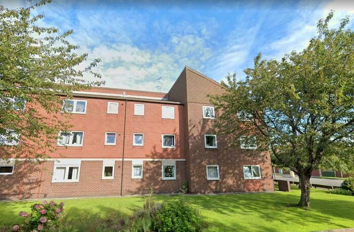 Studio To Rent In Broadway, Barnsley, South Yorkshire, S70