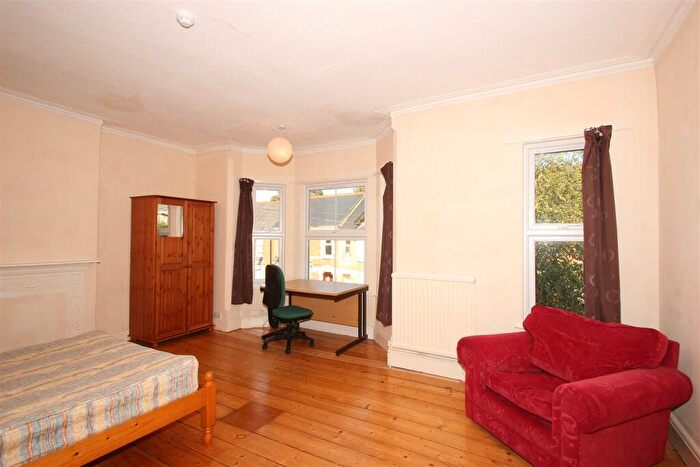 5 Bedroom House To Rent In Southfield RoadCowleyOxford, OX4