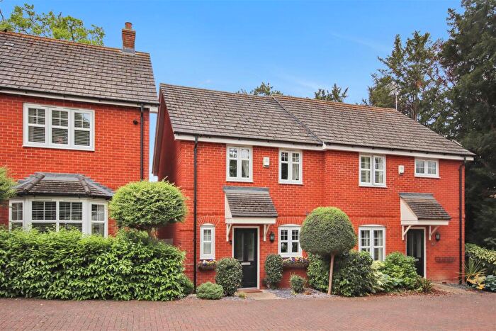 2 Bedroom Semi Detached House For Sale In , Sharwood Court, Rushden, NN10