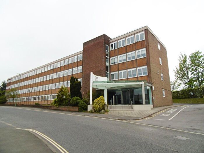 1 Bedroom Flat To Rent In Wella House, Brighton Hill, Basingstoke, RG22