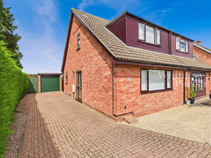 3 Bedroom Semi-Detached House For Sale In Hose Avenue, Roydon, Diss, IP22