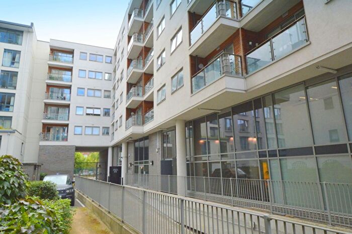 1 Bedroom Flat To Rent In Long Lane, London, SE1