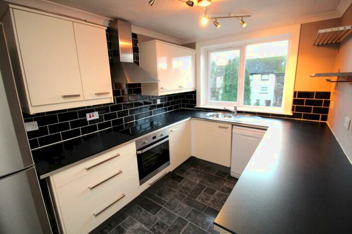 2 Bedroom Flat To Rent In Buchanan Drive, Newton Mearns, Glasgow, G77