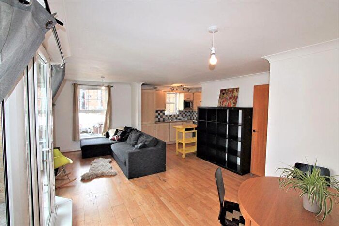 2 Bedroom Flat To Rent In Foundry Place, London, E1