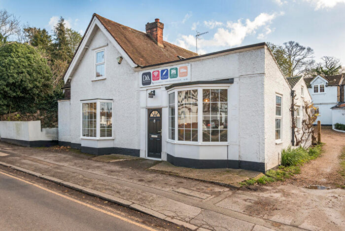 3 Bedroom Detached House For Sale In Portsmouth Road, Cobham, KT11