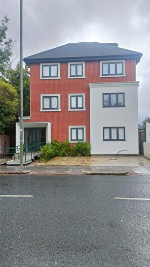 Detached House For Sale In Brookhill Road, Gloriosa House, EN4