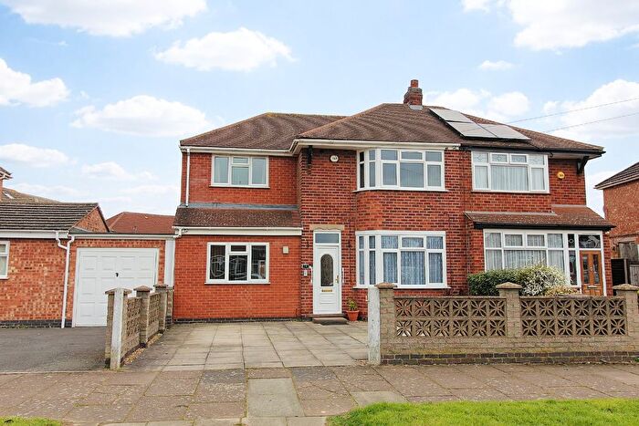 4 Bedroom Semi Detached House For Sale In Glencoe Avenue, Rushey Mead, LE4