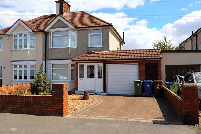 3 Bedroom Semi-Detached House For Sale In Blackshots Lane, North Grays, Thurrock, RM16