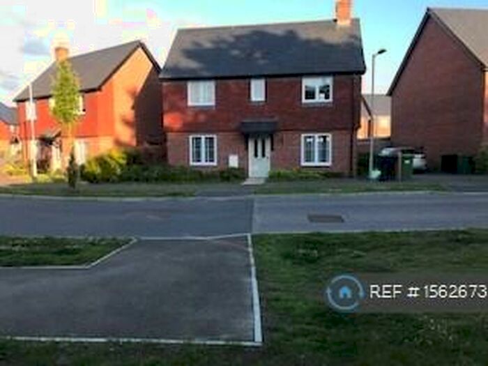 3 Bedroom Detached House To Rent In Sandyfields Lane, Colden Common, Winchester, SO21