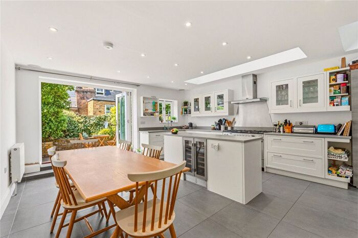 4 Bedroom Detached House For Sale In Tonsley Hill, SW18