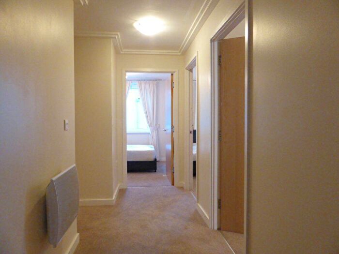 3 Bedroom Flat To Rent In Sheffield Court -, P15