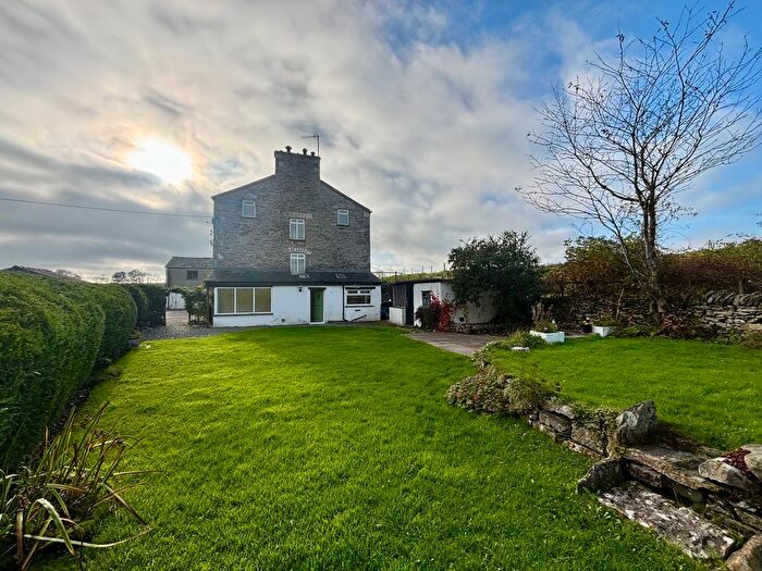 4 Bedroom Farmhouse To Rent In Bank Farmhouse, Barn Farm, Crook, Kendal, LA8