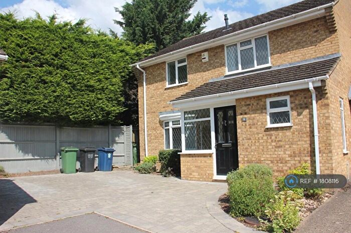 4 Bedroom Detached House To Rent In Pear Tree Close, Seer Green, Beaconsfield, HP9