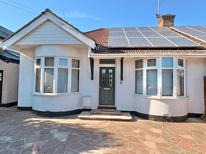 3 Bedroom Semi-Detached Bungalow To Rent In Rylands Road, Southend-on-Sea, SS2
