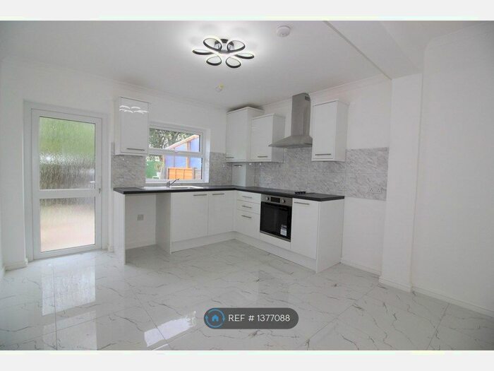 3 Bedroom Terraced House To Rent In Tower Gardens Road, London, N17