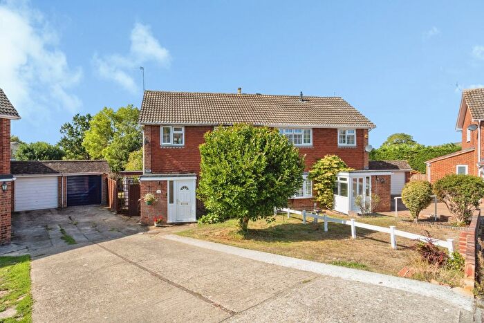 3 Bedroom Semi Detached House For Sale In Whitelake Road, Tonbridge, Kent, TN10