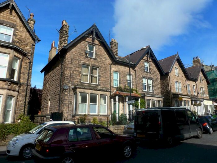 1 Bedroom Flat To Rent In East Parade, Harrogate, HG1