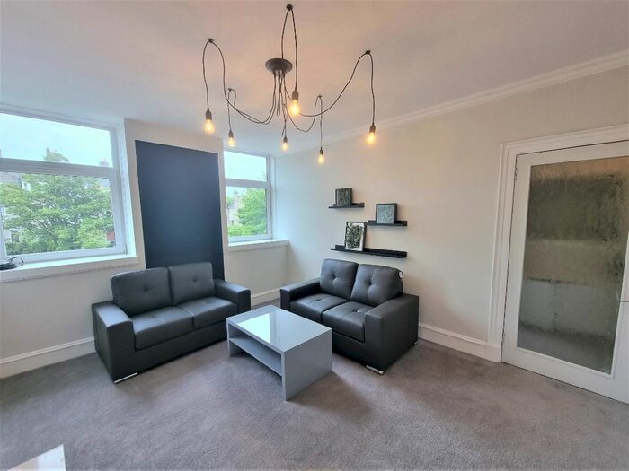 2 Bedroom Flat To Rent In Powis Terrace, Kittybrewster, Aberdeen, AB25