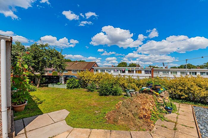4 Bedroom End Of Terrace House For Sale In Uplands Crescent, Llandough, Penarth, CF64