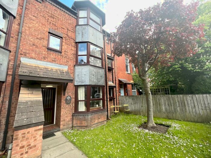 2 Bedroom Flat To Rent In Beech Court, Gosforth, NE3