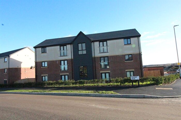 2 Bedroom Apartment For Sale In Howley Avenue, Churwell, Leeds, LS27